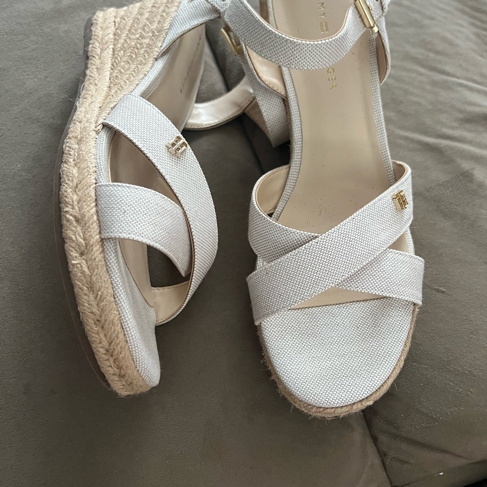 Tommy Hilfiger Cream Sandals - Picture 7 of 9